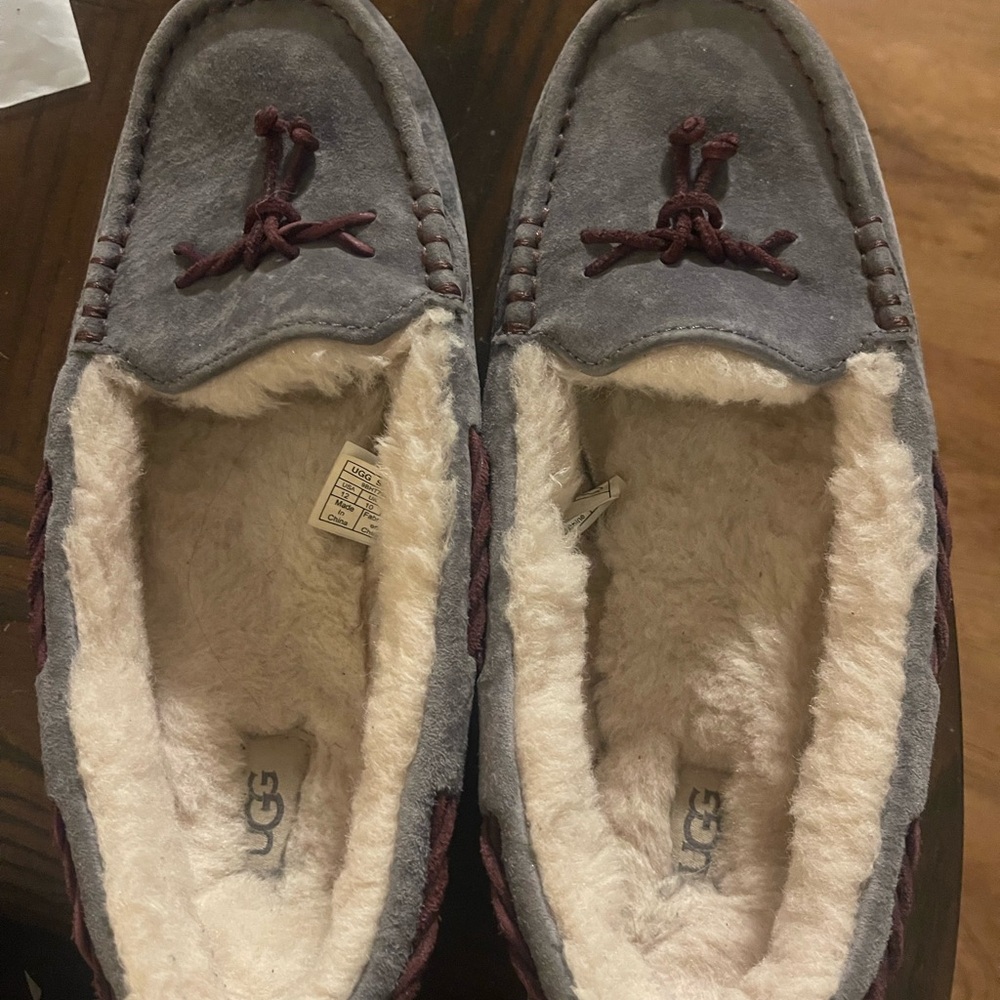 UGG Women’s Brett gray and maroon tie Moccasin Slippers